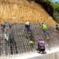 Pekerjaan Proyek Rekonstruksi Pengamanan pada Jalan Provinsi Kelas I Ruas Curup – Muara Aman di Kelurahan Rimbo Pengadang, Kecamatan Rimbo Pengadang, Kabupaten Lebong (foto: Aan Ade Putrarakyatmerahputih.com/)