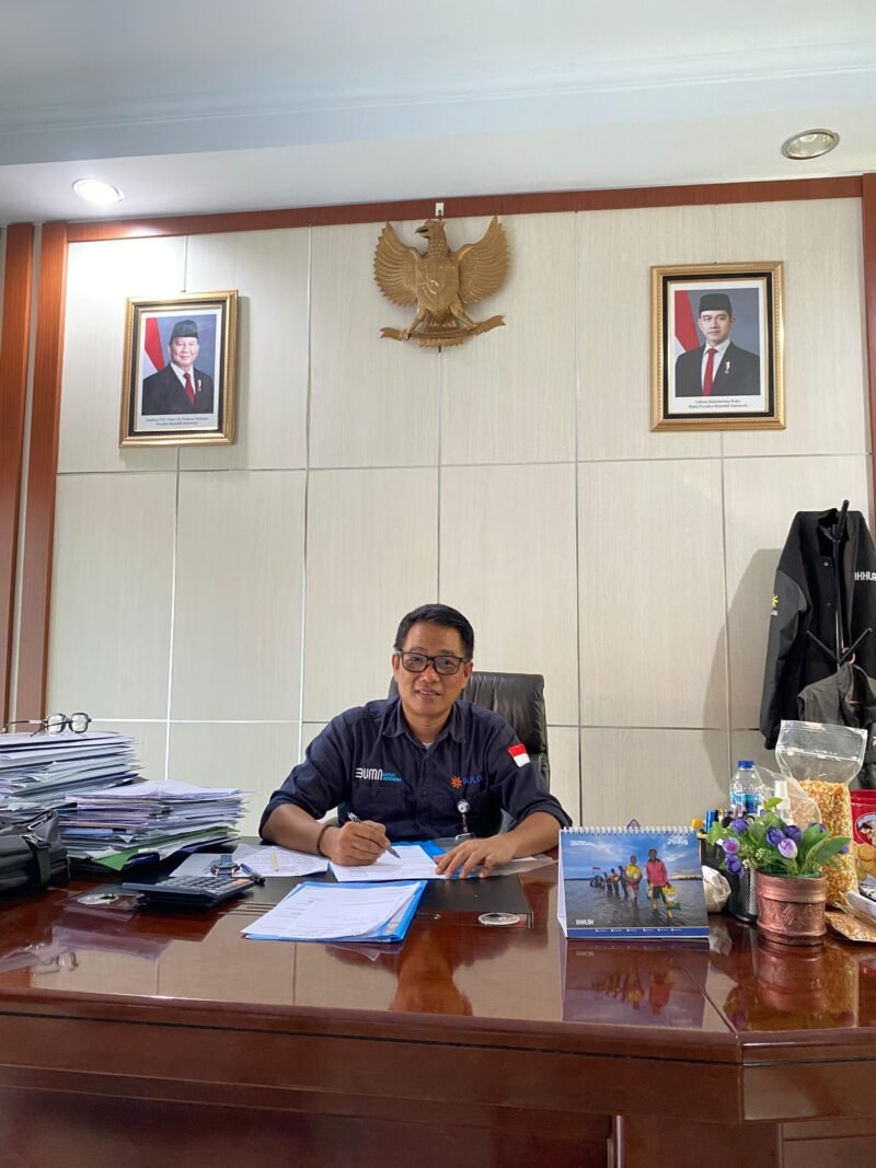 Pemimpin Wilayah BULOG Bengkulu, Dody Syahrial, menyatkan BULOG Bengkulu menuntaskan 100 persen bantuan pangan 2025. Stok beras masih mencapai ribuan ton dan dipastikan aman memasuki tahun 2026.