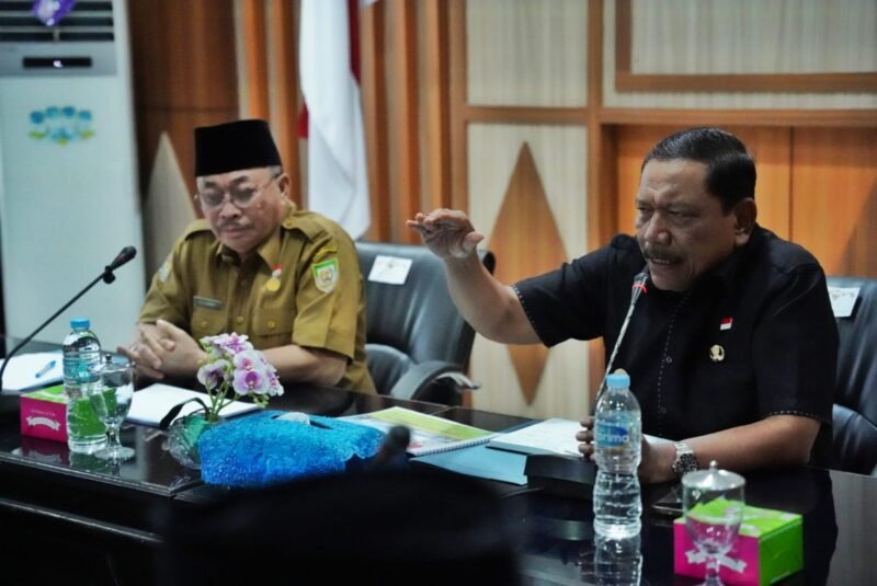 Wakil Gubernur Bengkulu Mian, mengingatkan agar proyek diakhir tahun diperketat