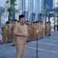Wakil Gubernur Bengkulu Mian menegaskan ASN harus hadir langsung membantu masyarakat dalam Apel Perdana Tahun 2026 Pemprov Bengkulu.