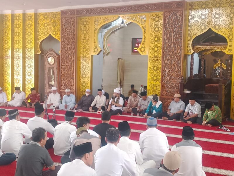 Retreat Merah Putih Angkatan V mendorong ASN Bengkulu turun langsung ke masyarakat, membantu warga miskin dan memperkuat kepedulian sosial.