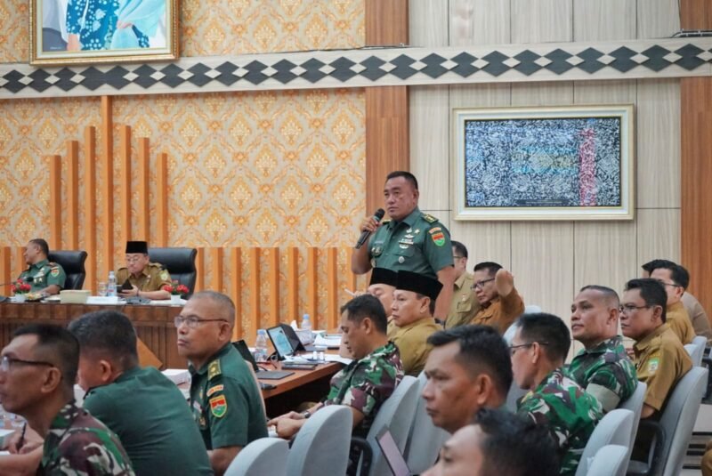 Mian menekankan bahwa koperasi desa harus menjadi lembaga ekonomi yang sehat dan profesional. Tidak hanya berdiri secara fisik, tetapi juga mampu menjalankan kegiatan usaha yang menguntungkan masyarakat.

“Koperasi desa bukan sekadar bangunan, tapi pusat kegiatan ekonomi rakyat,” ujarnya.