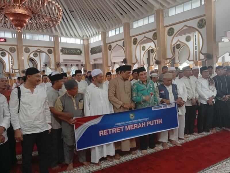 Retret Merah Putih menyatukan ASN lintas OPD di Bengkulu untuk memperkuat kepedulian sosial dan membangun sinergi dalam pelayanan masyarakat.