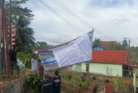 Warga Timur Indah Bengkulu mendesak penghentian penimbunan limbah FABA di lokasi pembangunan Satpas SIM karena dinilai berbahaya bagi kesehatan dan lingkungan sekitar.