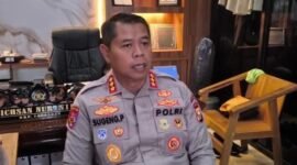 Polda Bengkulu menindak tegas lima anggota Polres Lebong yang terindikasi positif narkoba. Kasus ini menjadi bukti komitmen Polri membersihkan internal dari penyalahgunaan narkotika.