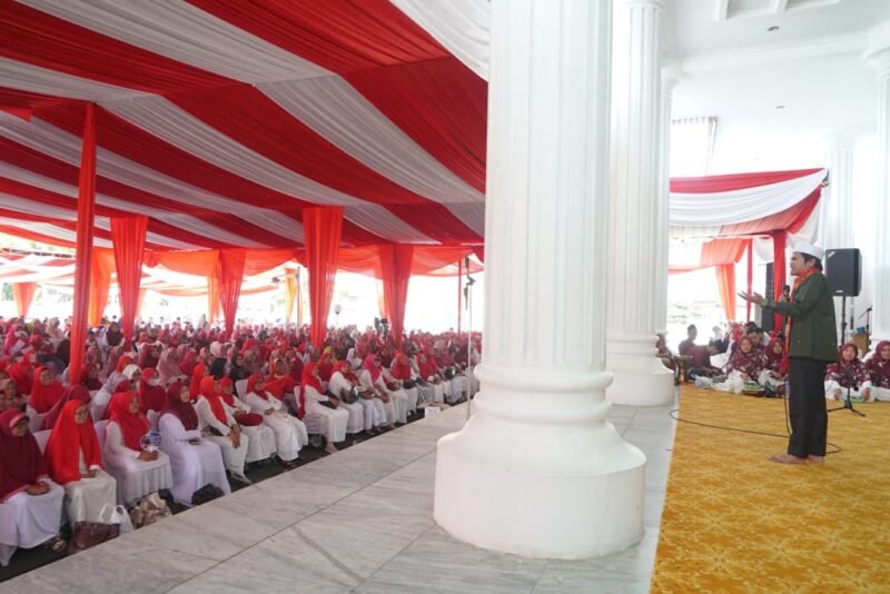 Ceramah Ustaz Ucay menjadi magnet ribuan jemaah dalam Tabligh Akbar Pengajian Merah Putih di Bengkulu untuk menyambut Ramadan dan memperkuat iman.