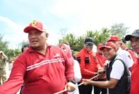 Ratusan warga meriahkan tradisi Narik Pukek di pesisir Kota Bengkulu dalam Festival Yo Botoi-Botoi. Simbol gotong royong, budaya hidup, dan penggerak wisata Kota Tua.