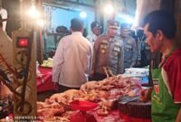 Kapolda Bengkulu Irjen Pol Mardiyono turun langsung ke Pasar Minggu pada H-1 Ramadhan 2026 untuk memantau harga bahan pokok. Pengawasan dilakukan bersama Satgas Pangan guna memastikan harga tetap sesuai HET dan HAP serta mencegah penimbunan.
