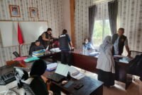 Selama 7 jam, Tipidkor Polda Bengkulu menggeledah dinas dan rumah pejabat di Kepahiang, mengamankan dokumen dan perangkat elektronik. (Rabu-08-04-2026) --Foto: IST//MBG