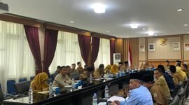 RAPAT: Wakil Gubernur Bengkulu Mian, pimpin rapat Rapat Tindak Lanjut Optimalisasi Pajak Asli Daerah (Selasa-14-04-2026)--FOTO: HANDI//MBG. 