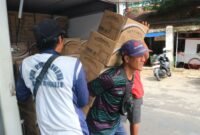 BULOG Bengkulu memastikan stok Minyakita aman dan harga tetap Rp15.700 per liter sesuai HET. Distribusi diawasi ketat di pasar tradisional.