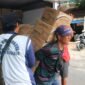 BULOG Bengkulu memastikan stok Minyakita aman dan harga tetap Rp15.700 per liter sesuai HET. Distribusi diawasi ketat di pasar tradisional.