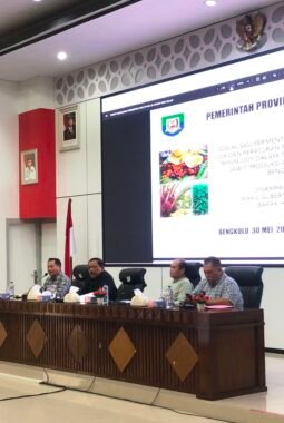 Pemprov Bengkulu Ancam Laporkan PKS yang Abaikan Harga Sawit Resmi