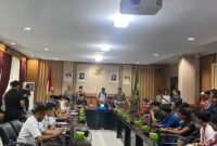 TEMUI: Audiensi May Day di Bengkulu memanas. Massa kecewa karena Sekda tidak menunjukkan bukti dinas luar Gubernur dan Wakil Gubernur. Aksi lanjutan disiapkan. (Senin-04-052026)-- FOTO: HANDI//MBG.