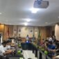 TEMUI: Audiensi May Day di Bengkulu memanas. Massa kecewa karena Sekda tidak menunjukkan bukti dinas luar Gubernur dan Wakil Gubernur. Aksi lanjutan disiapkan. (Senin-04-052026)-- FOTO: HANDI//MBG.
