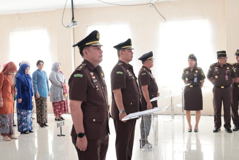 Kejati Bengkulu memperkuat soliditas internal melalui pelantikan pejabat baru guna meningkatkan pelayanan dan penegakan hukum yang profesional dan berintegritas.
