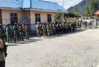 Satgas Ops Damai Cartenz 2026 mengedepankan pendekatan humanis dalam patroli gabungan di Sugapa dengan membangun kedekatan bersama anak-anak dan masyarakat Papua.