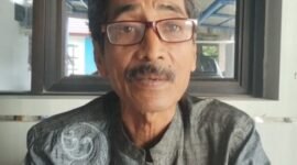 Dukcapil Kota Bengkulu mencetak sekitar 300 e-KTP setiap hari. Meski permintaan tinggi, stok blanko masih aman dan pelayanan administrasi kependudukan tetap berjalan lancar.