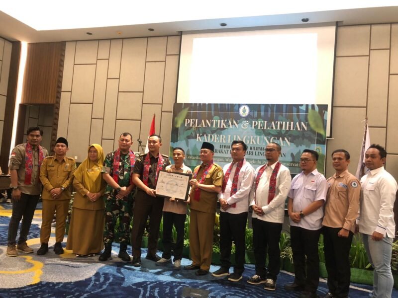 PELANTIKAN: MAPEL Bengkulu resmi memulai gerakan pemulihan lingkungan dengan program penanaman 1.000 pohon dan restorasi DAS di Bengkulu Tengah untuk mengurangi risiko banjir dan longsor. (SENIN-18-05-2026)-- FOTO: HANDI//MBG.
