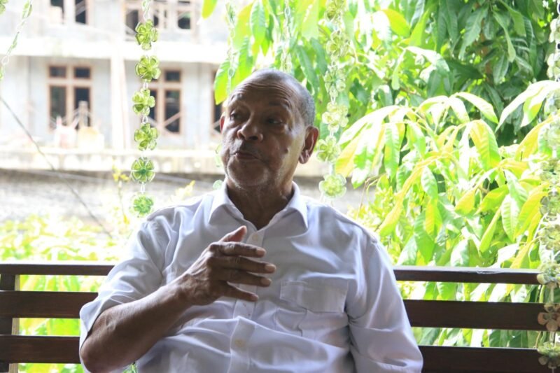 Tokoh masyarakat Papua Niko Maury mengajak generasi muda menjadi pelopor perdamaian dan persatuan serta mendukung terciptanya Papua yang aman, harmonis, dan sejahtera.