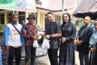 Polres Lebong membagikan 500 kupon daging kurban dari 6 ekor sapi pada Iduladha 1447 H sebagai upaya memperkuat solidaritas dan kebersamaan dengan masyarakat.