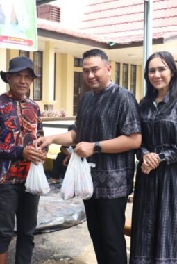 500 Kupon Dibagikan, Kurban Polres Lebong Perkuat Solidaritas dan Kebersamaan Warga