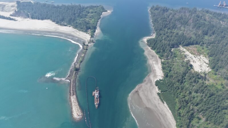 Pelindo Regional 2 Bengkulu melanjutkan pendalaman alur Pelabuhan Pulau Baai menuju minus 12 mLWS untuk meningkatkan kapasitas pelabuhan dan mendukung kawasan industri.