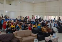 Jamaah haji Kloter 2 Padang yang merupakan kloter pertama asal Bengkulu tiba dengan selamat di Bengkulu. Sebanyak 393 jamaah pulang lengkap dan disambut Pemprov Bengkulu serta keluarga dengan penuh haru.