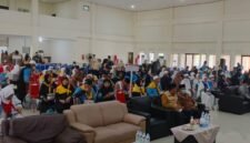 Jamaah haji Kloter 2 Padang yang merupakan kloter pertama asal Bengkulu tiba dengan selamat di Bengkulu. Sebanyak 393 jamaah pulang lengkap dan disambut Pemprov Bengkulu serta keluarga dengan penuh haru.