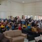 Jamaah haji Kloter 2 Padang yang merupakan kloter pertama asal Bengkulu tiba dengan selamat di Bengkulu. Sebanyak 393 jamaah pulang lengkap dan disambut Pemprov Bengkulu serta keluarga dengan penuh haru.