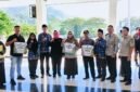 Bupati Lebong Azhari menghibahkan lahan 6,19 hektare kepada BRMP Bengkulu untuk membangun kebun percobaan dan menjadikan Lebong pusat pengembangan teknologi pertanian di Bengkulu.