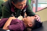 Pelindo bersama Yakesma memperkuat pembangunan Pulau Enggano melalui program kesehatan, Bengkel Gizi, bantuan pendidikan, dan Rumah Pintar untuk mencetak generasi sehat dan cerdas.